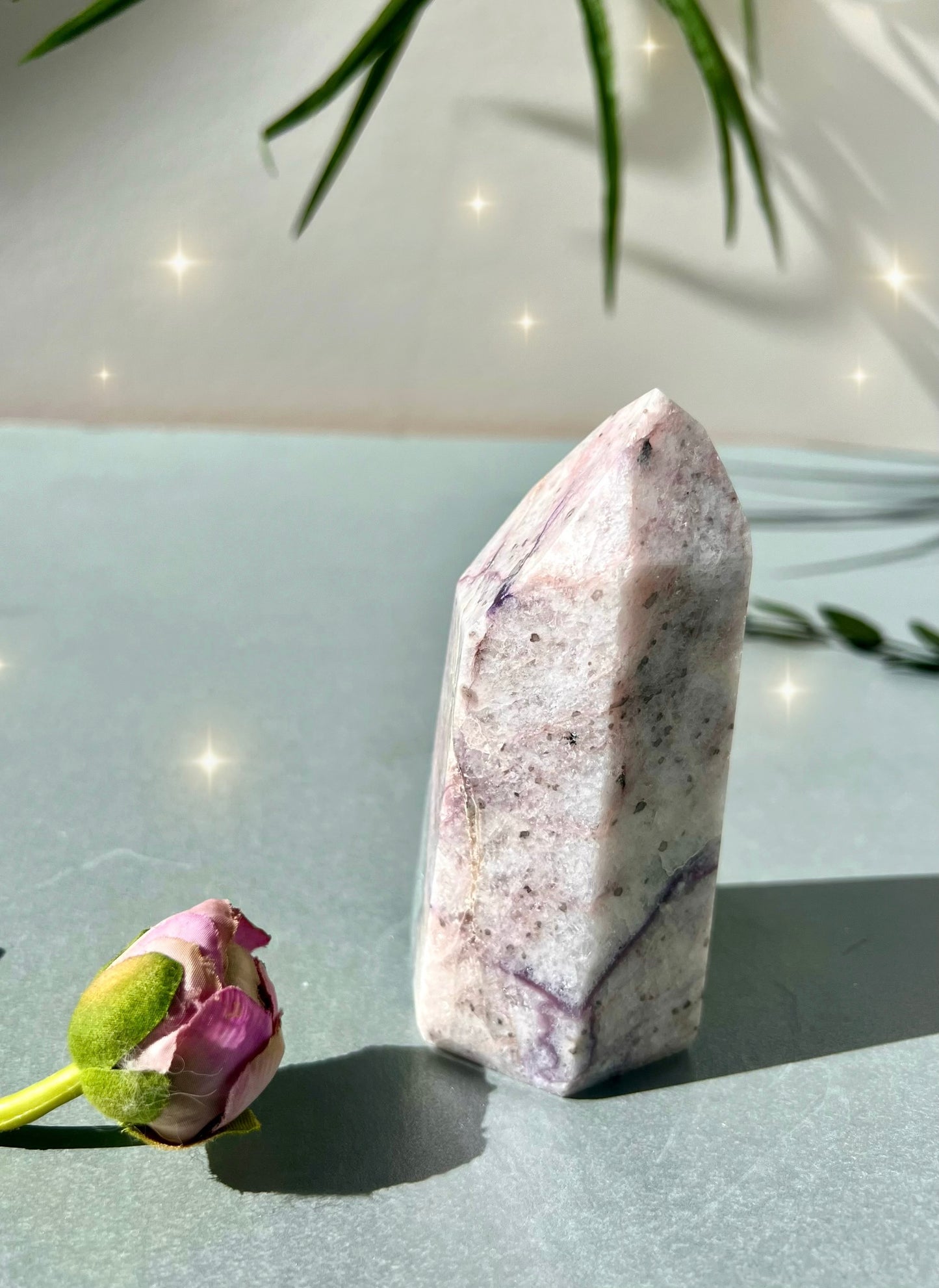 Geographic Quartz Tower - *Gwen*